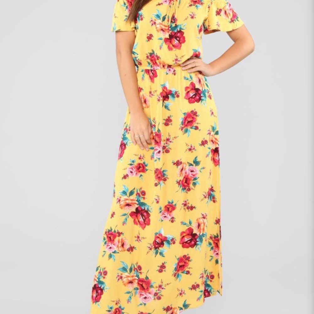 Yellow Fashion Nova Maxi Dress! 💛